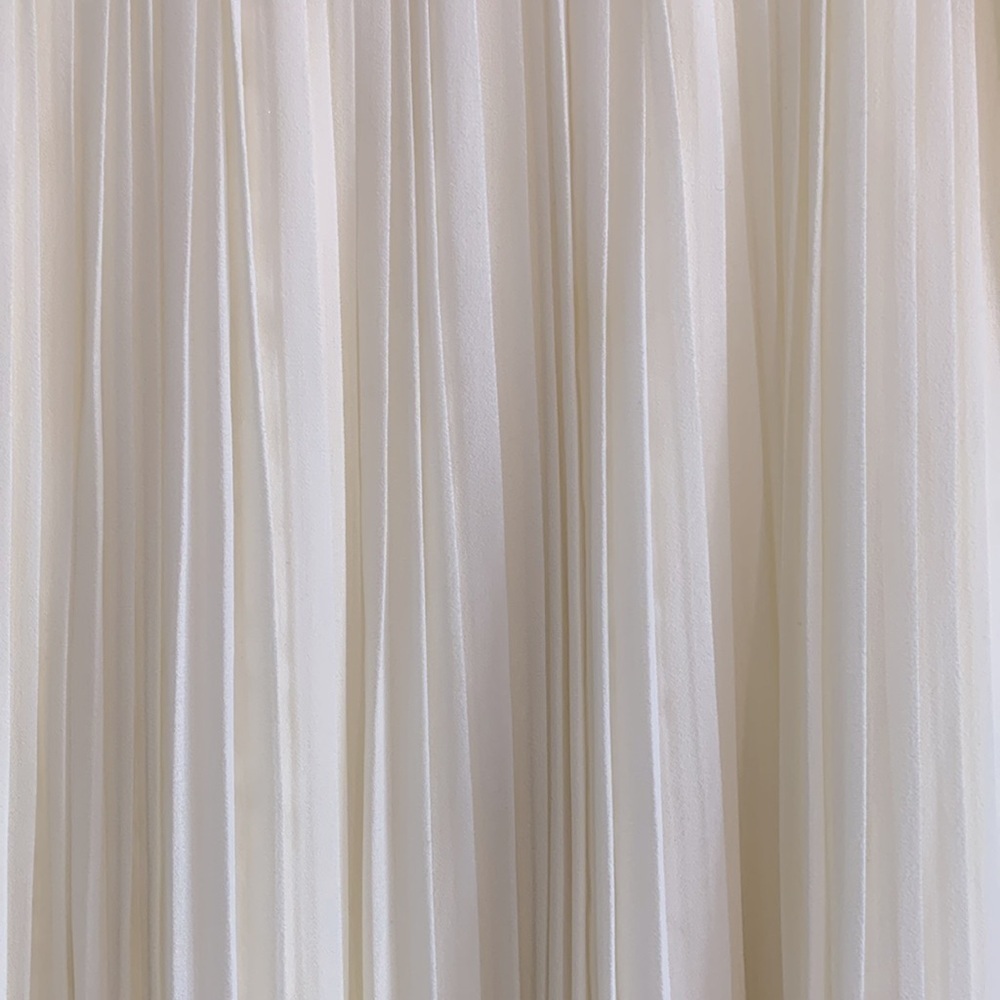 Korean style Women’s Cream pleated midi Skirt size Xs-M - Picture 4 of 4